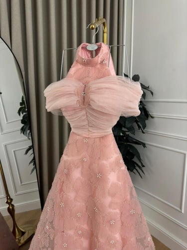 فستان سهرة مورد تطريز يدوي راقي