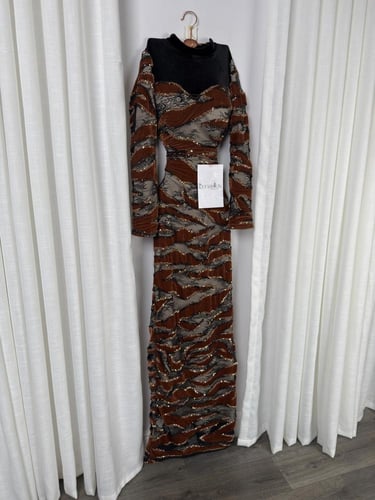 فستان سهرة مخمل معا تطريز يدوي