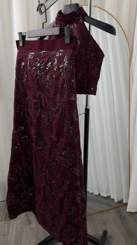 طقم سهرة منفصل بلوزه وتنورة