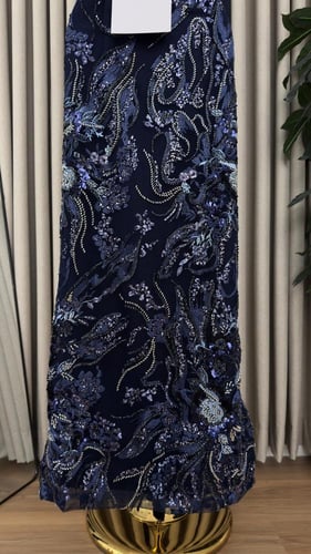 فستان سهرة كحلي مطرز بالكامل فاخر