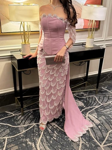 فستان سهرة بقصه كورسيه كلفه خرز