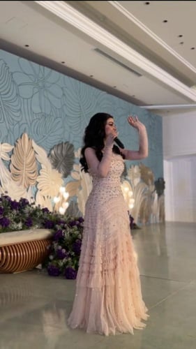 فستان بنك فاتح مرصع فصوص