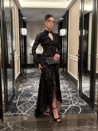 فستان سهرة دانتيل أسود فخم