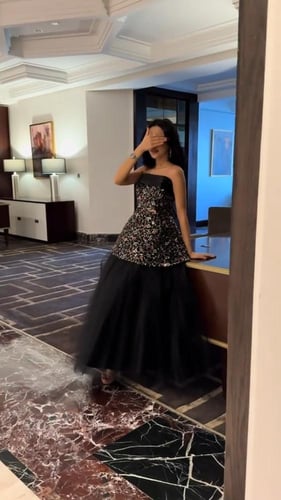 فستان تطريز يدوي مكثف