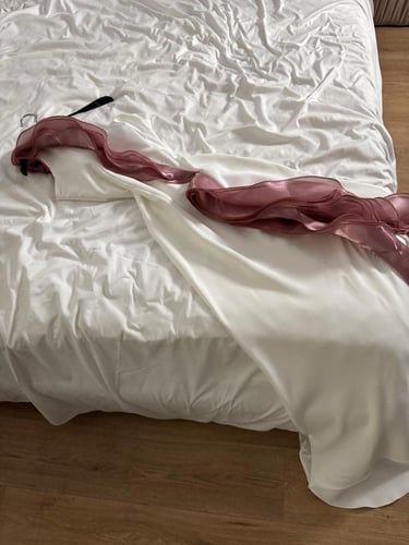 فستان ناعم سكري ميكادو لمعه