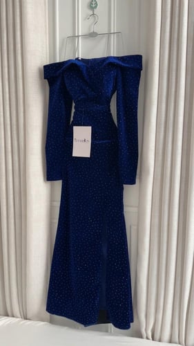 فستان سهرة جوخ معا فصوص بالكامل