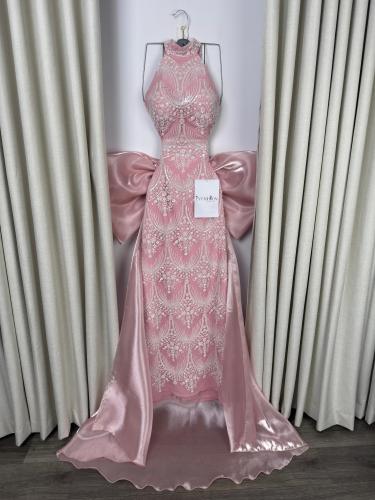 فستان سهرة لحمي مطرز راقي