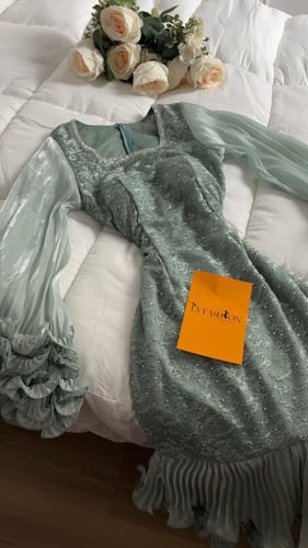 فستان ناعم تيفاني أنيق