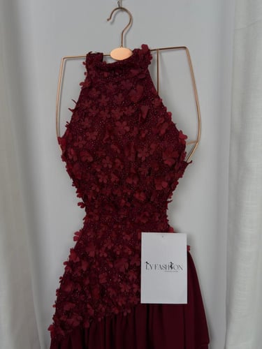 فستان ناعم برغندي ميدي