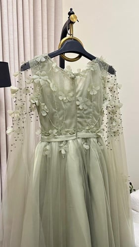 فستان طبقات تل شك يدوي تطريز ورد ليزر أرقي