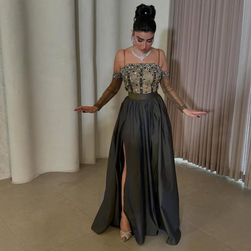 فستان سهرة عاري الأكتاف