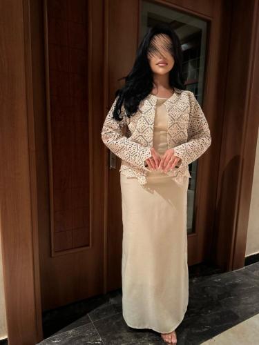 فستان ناعم بيج بجاكيت فاخر