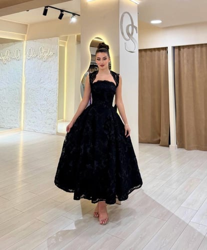 فستان سهرة بقصه كورسيه دانتيل أسود راقي