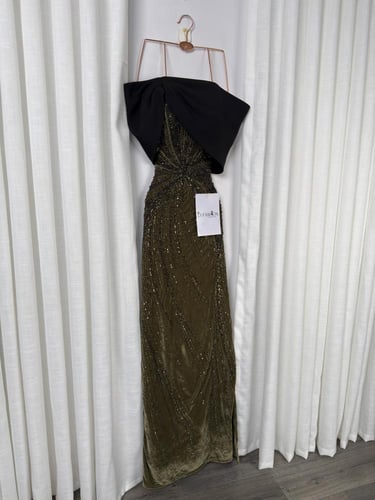 فستان سهرة مخمل أنيق