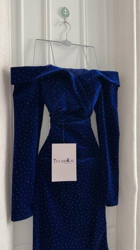 فستان سهرة جوخ معا فصوص بالكامل