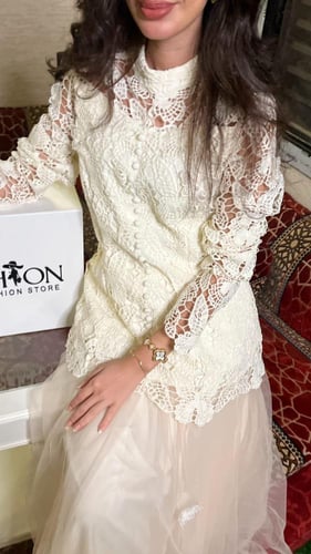 طقم منفصل بلوزه وتنورة بأكمام طويلة