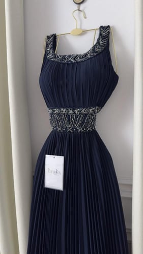 فستان إيناس