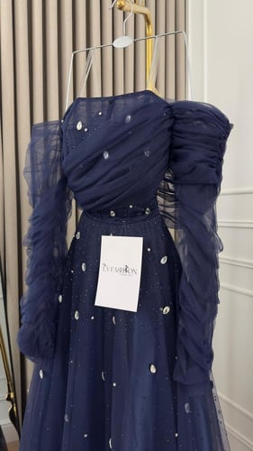 فستان سهرة كحلي مطرز يدوي