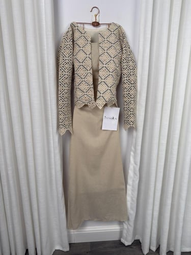 فستان ناعم بيج بجاكيت فاخر