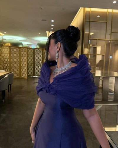 فستان سهرة أنيق كحلي