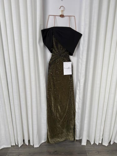 فستان سهرة مخمل أنيق