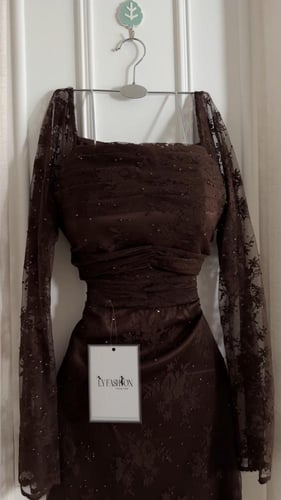 فستان سهرة دانتيل لامعه