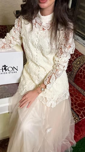 طقم منفصل بلوزه وتنورة بأكمام طويلة