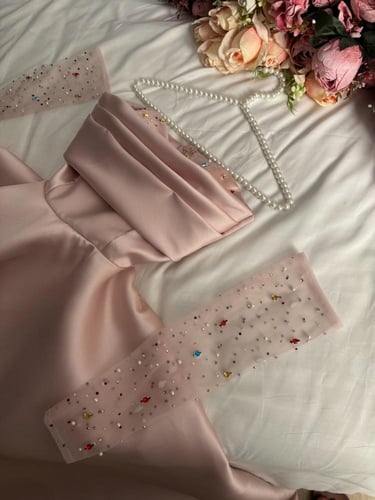 فستان سهرة ميكادو ساده على تطريز راااقي