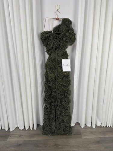 فستان سهره زيتي مرصع فصوص