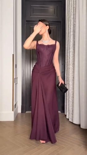 فستان سهره بقصه كورسيه بلون برغندي