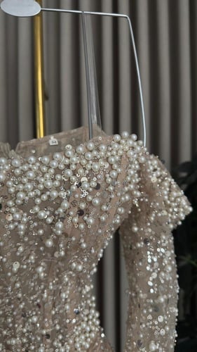 فستان سهرة بيج مرصع لولو كامل