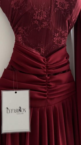 فستان سهرة دانتيل مشجر