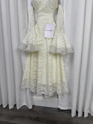 فستان ناعم دانتيل ميدي