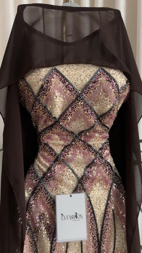 فستان سهرة مطرز بالكامل أنيق