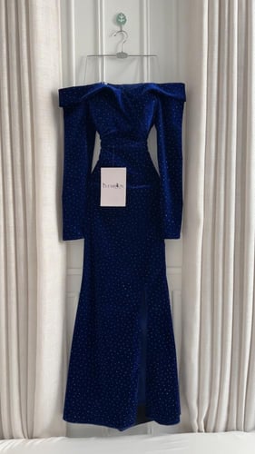 فستان سهرة جوخ معا فصوص بالكامل