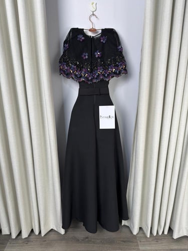 فستان سهرة باربي معا كلفه تطريز