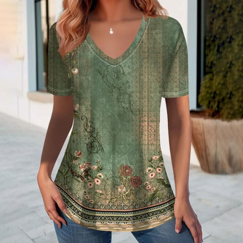 تي شيرت بأكمام قصيرة وياقة شكل V