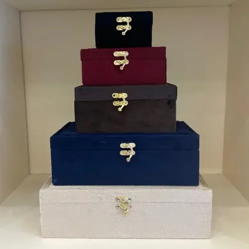Luxury velvet box