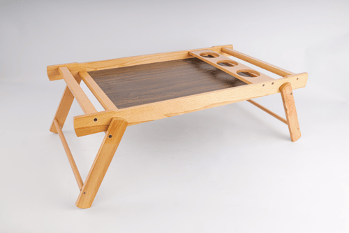 صينية بتصميم طاولة بأرجل قابلة للطي وحامل أكواب