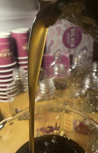 زيت سيلفيا للشعر