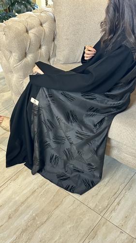 The Abaya of Al-Maha