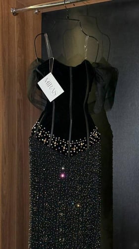 فستان كورسيه مخمل بتطريز يدوي كامل