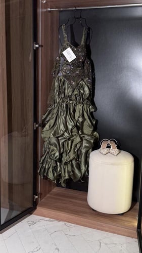 فستان MIRAS الأخضر الملكي