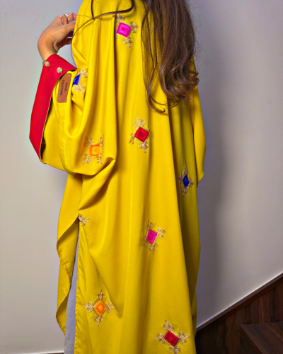 كيمونو بنقش تراثي