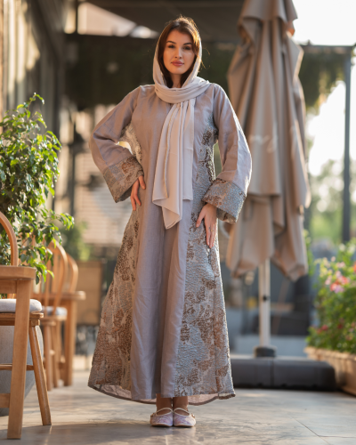 عباية كلاسيكية فاخرة من الجاكار واللينين