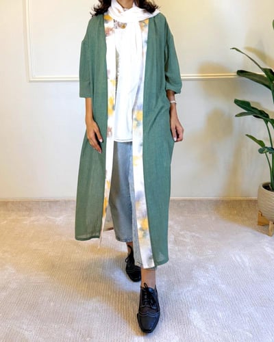 كارديجان كاجوال كلاسيكي مع طرحة