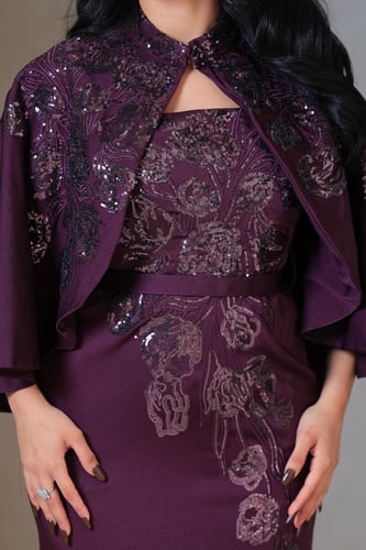 فستان بنفسجي مطرز بقطعة خارجية فاخرة