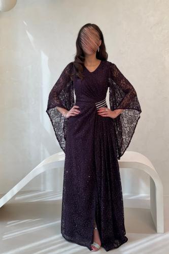 فستان بنفسجي غامق بدانتيل وترتر وأكمام واسعة