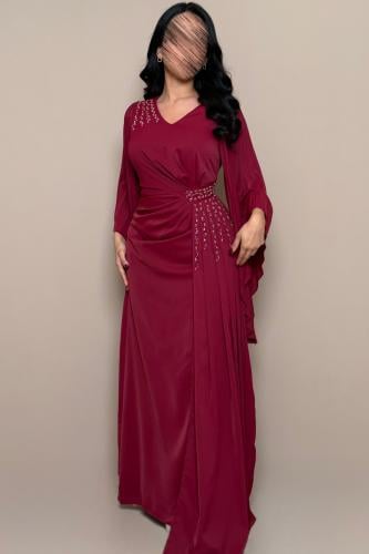 فستان سهرة عنابي بتفصيل خصر ناعم