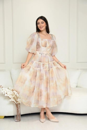 فستان واسع تصميم كسرات مزين بالخرز